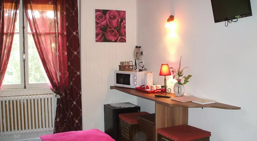Gite/Hotel Pension Rolland Saint-Vincent-les-Forts 0*,