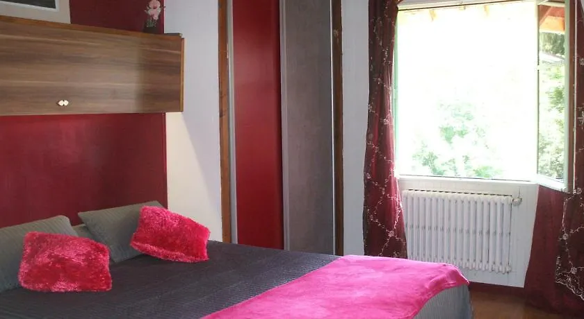 Gite/Hotel Pension Rolland Saint-Vincent-les-Forts Hotel