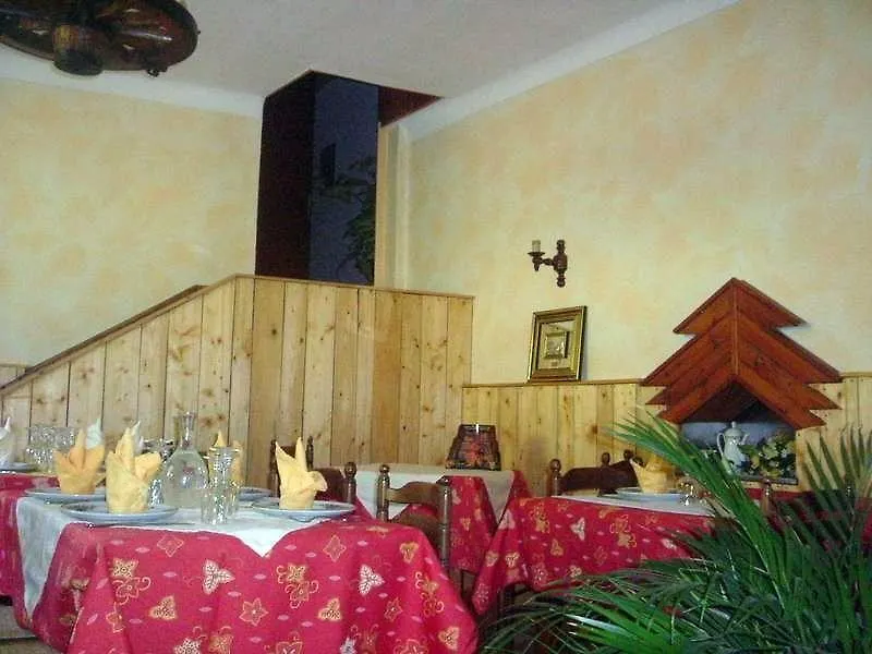Hotel Gite/Hotel Pension Rolland Saint-Vincent-les-Forts